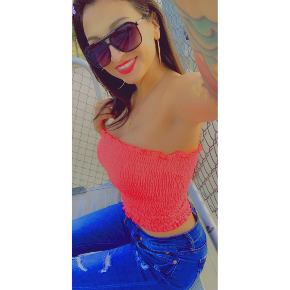 🥰 HOT PINK TUBE TOP🔥